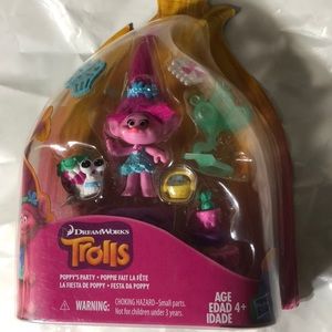 Dreams works Trolls doll set